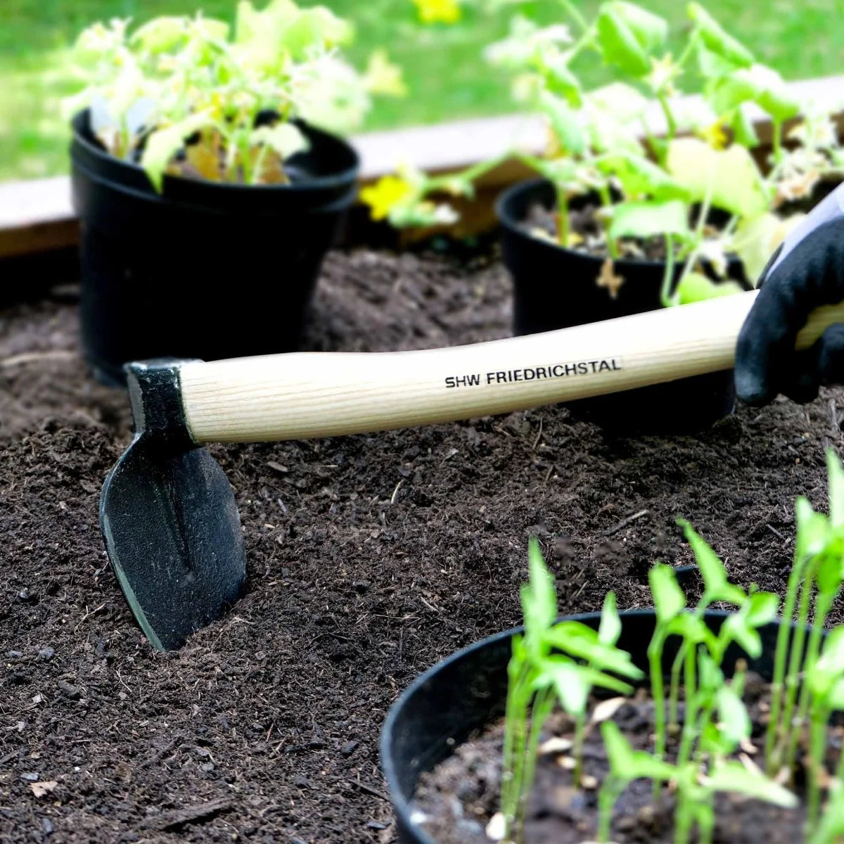 Heart-shaped Hand Hoe with Curved Handle